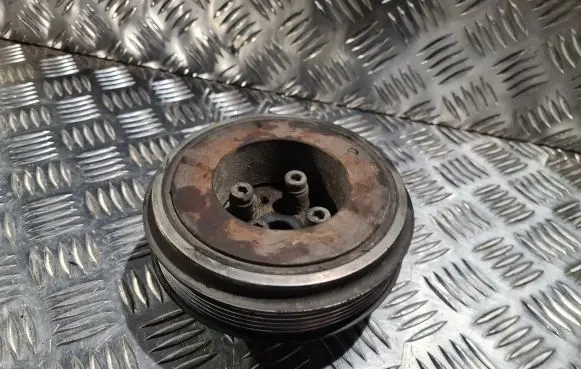 Volkswagen Golf IV Crankshaft pulley