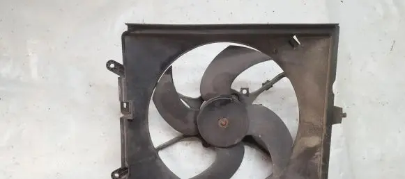 Mitsubishi Carisma Radiator cooling fan shroud 8240174