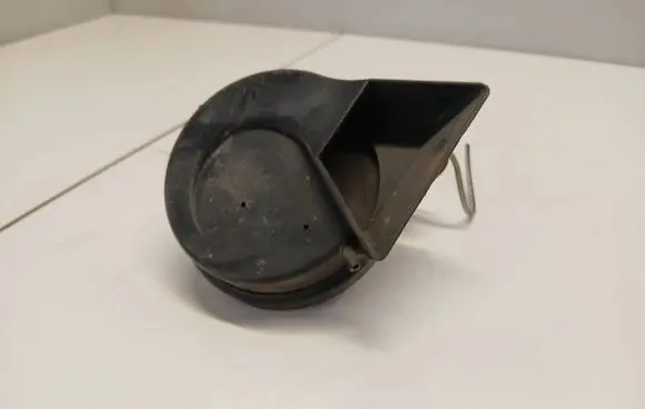Audi A4 S4 B7 8E 8H Horn signal 007728 E1000233 A28655625