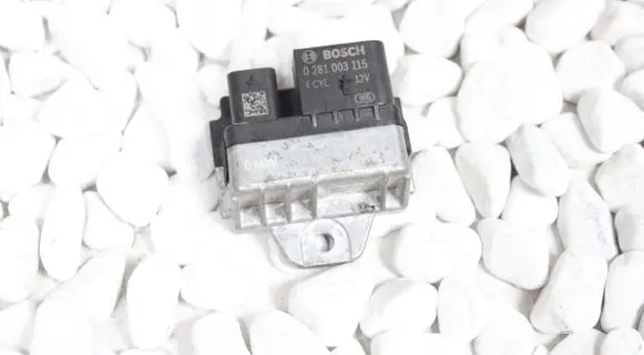 BMW 3 F30 F35 F31 Glow plug pre-heat relay 8514120