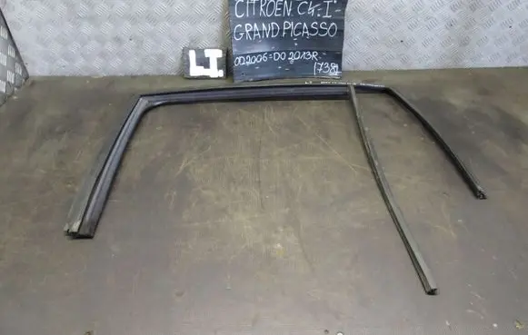 Citroen C4 Grand Picasso Rubber seal loading door 