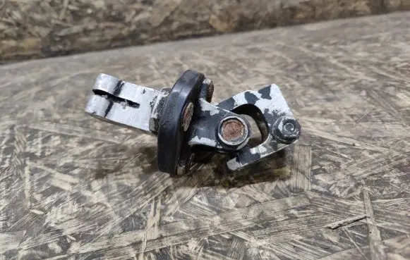 Mercedes-Benz S W140 Steering column universal joint A2104600210
