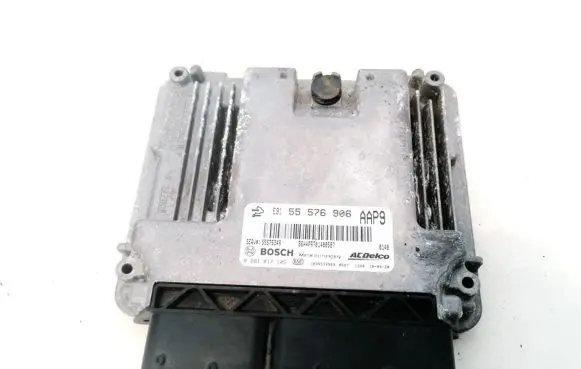 Opel Insignia A Engine control unit/module 55576906 0281017105