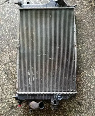 Opel Zafira B Coolant radiator