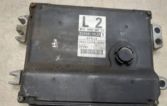 Suzuki Grand Vitara II Engine control unit/module 3392079J2 079J2 MB1123002562