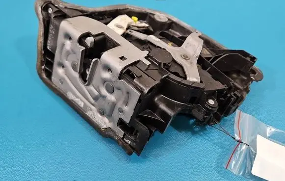 BMW 5 G30 G31 G38 Front door lock 7477685 IMPRK1591135