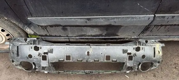 Volvo XC70 Front bumper splitter molding 9484023