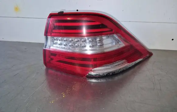 Mercedes-Benz ML W166 Rear/tail lights A1669063401