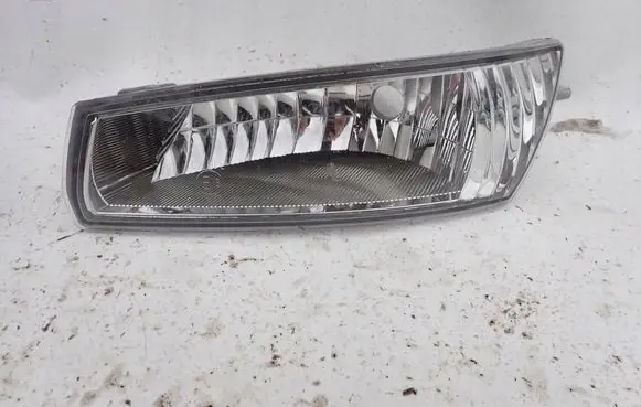 Toyota Avensis Verso Front fog light 11477978