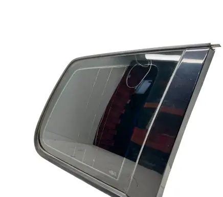 Volkswagen Touareg I Rear side window 7L6845298