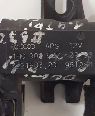 Volkswagen Golf IV Turbo solenoid valve 1H0906627 72190320 98T264
