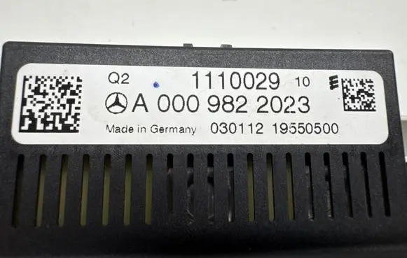 Mercedes-Benz C W204 Charging relay A0009822023 1110029 1550500