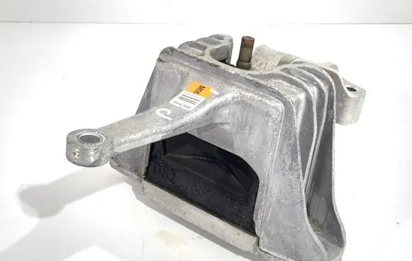 Hyundai Kona I Engine mounting bracket 21810-J9100