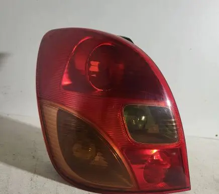 Toyota Corolla Verso AR10 Tailgate rear/tail lights 1371 9824