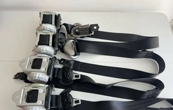 Volkswagen Multivan T7 Set of seat belts 