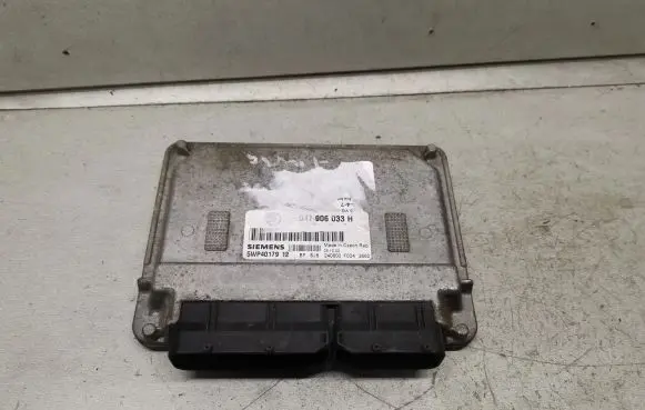Skoda Fabia Mk1 (6Y) Engine control unit/module 047906033H