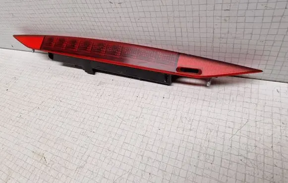 Subaru Outback Third/center stoplight VC02117