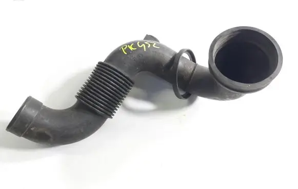 Audi A8 S8 D3 4E Air intake hose/pipe 057129609C