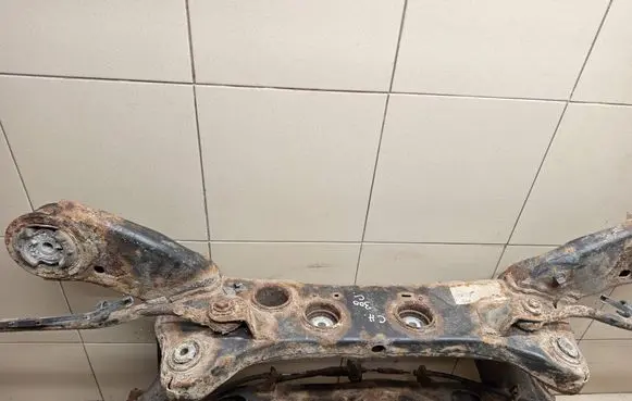 Chrysler 300 - 300C Rear axle beam 