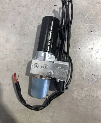 Ford Focus Convertible roof hydraulic pump DAI1106663