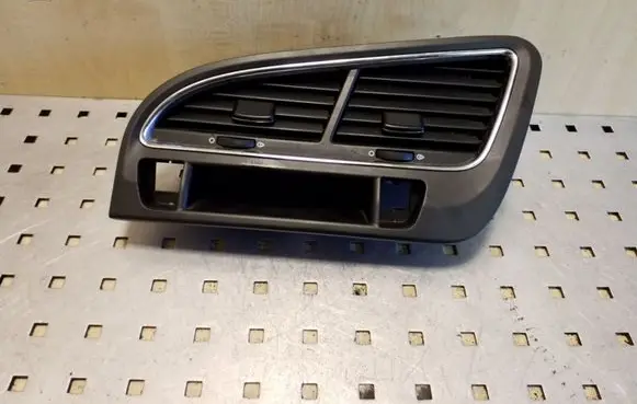 Dash center air vent grill