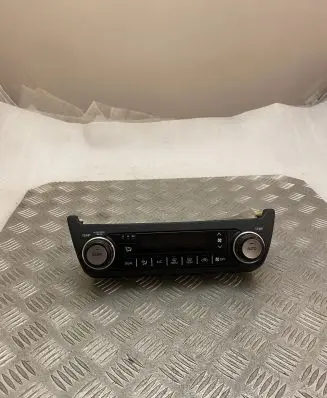 Toyota Land Cruiser (J150) Climate control unit 8401060D80 2370005001