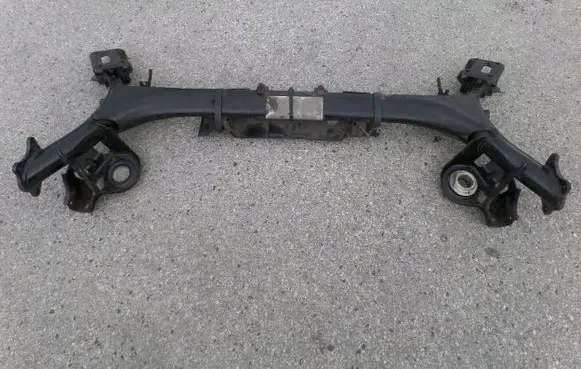 Citroen DS4 Rear axle beam 7562BZ