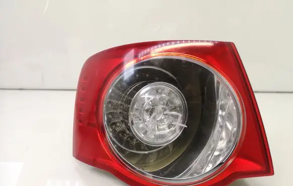 Volkswagen Jetta V Rear/tail lights 1K5945095G