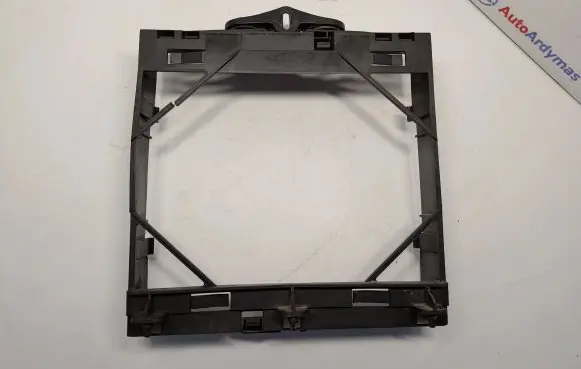 Radiator mount bracket