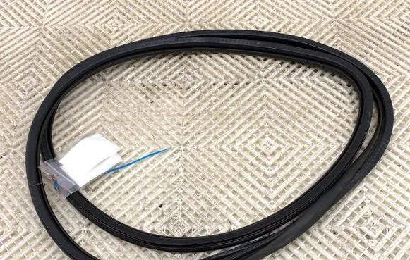 Opel Grandland X Rubber seal front door (on door) 9811537480