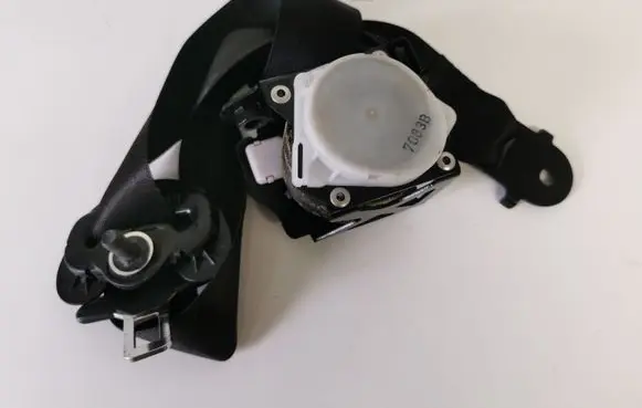 BMW X5 E70 Front seatbelt