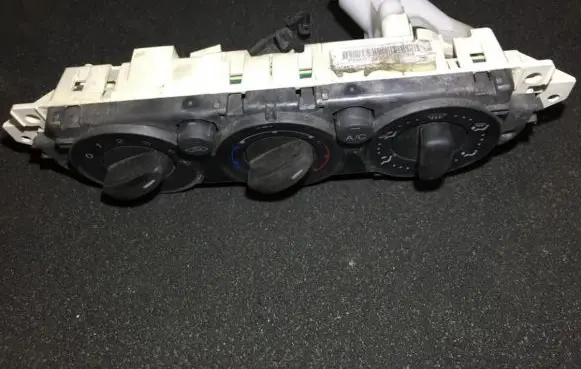 Ford Focus C-MAX Climate control unit 3m5t19980ad