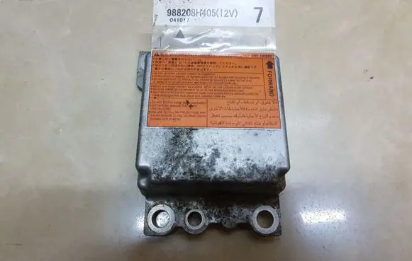 Nissan X-Trail T30 Airbag control unit/module 988208H405