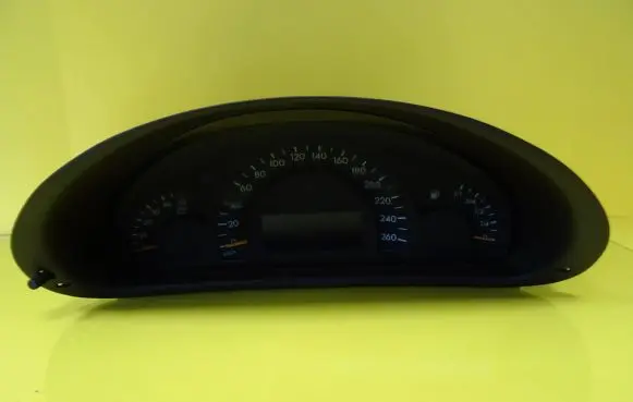 Mercedes-Benz C W203 Speedometer (instrument cluster) A2035407111