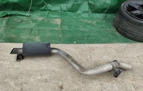 Dodge Charger Rear muffler/silencer tail pipe C16466R