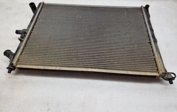 Renault Laguna I Coolant radiator
