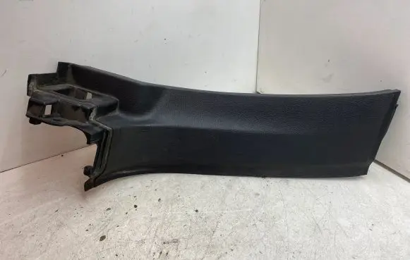 Skoda Superb B8 (3V) Other sill/pillar trim element 3V9868224A