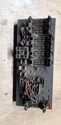 Audi 80 90 S2 B4 Fuse module 443941822B 896051