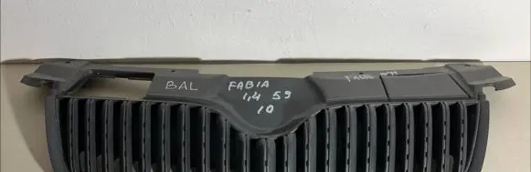 Skoda Fabia Mk2 (5J) Front grill 5J0853668 0020102127013 5J0853123