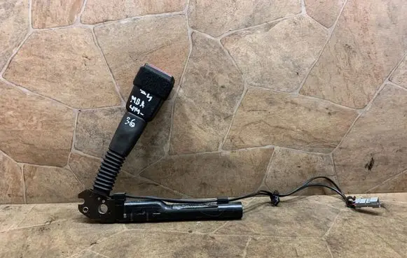 BMW Z4 E89 Front seatbelt buckle 7213563