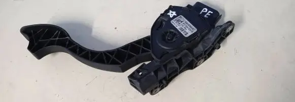 Ford Mondeo MK IV Accelerator throttle pedal 6G929F836RC