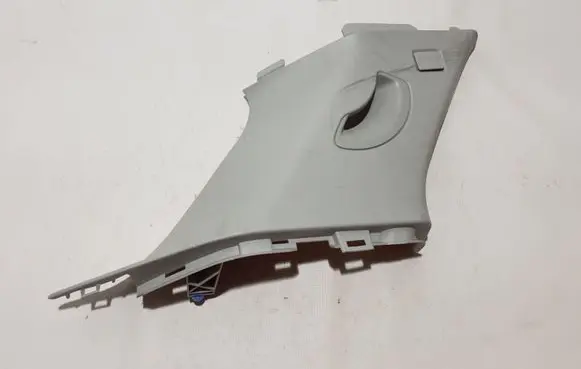 (D)pillar trim (top)