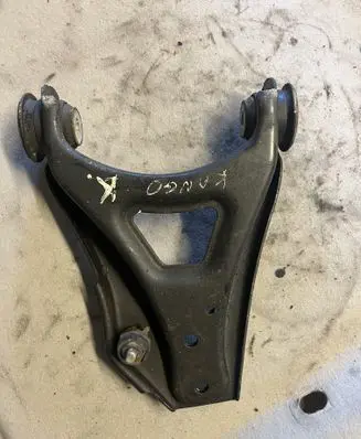 Renault Kangoo I Front lower control arm/wishbone