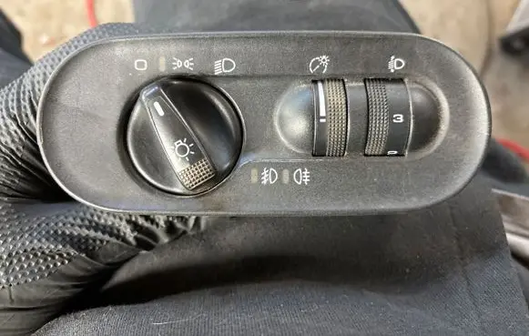 Volkswagen Sharan Light switch 7M1941531M 98504051507 95VW13K196BCW