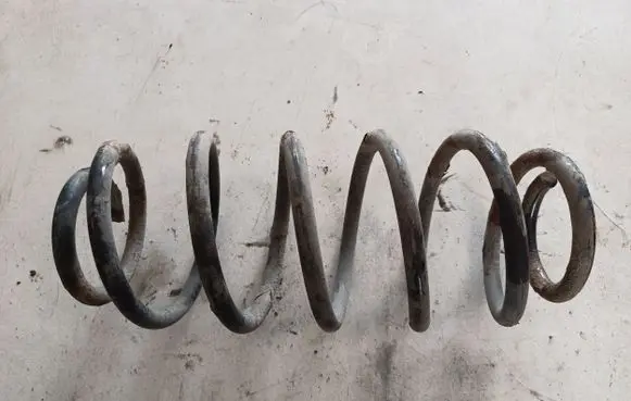 Toyota Yaris Rear coil spring