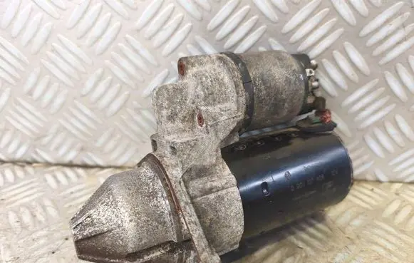 Opel Astra H Starter motor 24436877 0001107408
