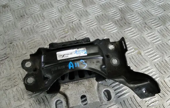 Volkswagen Polo VI Engine mount vacuum valve