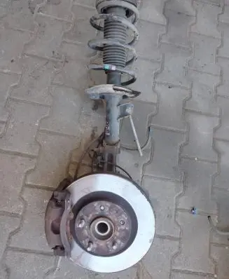 Nissan Qashqai Front wheel hub spindle knuckle 023