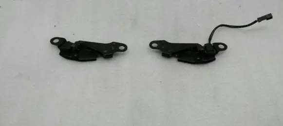 Mercedes-Benz SL R230 Convertible roof lock/latch A2307901477 A2307901377