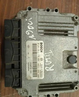 Renault Megane II Engine control unit/module 0281011776 8200391966 8200386508